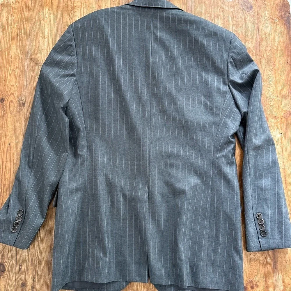 Brooks Brothers 100% Wool Elegant Charcoal Pinstripe Blazer Men's 40 Regular EUC